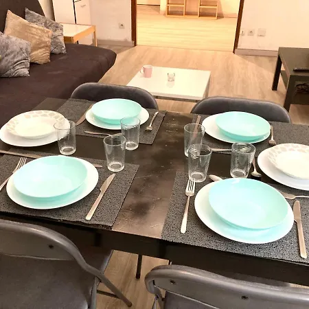 F3 Au Coeur Du Centre De * מץ